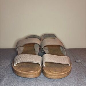 NWT Women’s Slingback Sandals Size 9